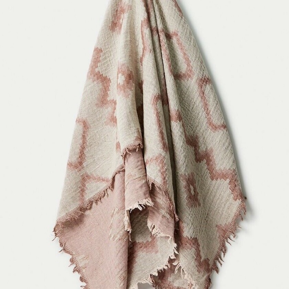 Wilfred Accessories - BNWT⎜Aritzia Wilfred⎜DIAMOND MOSAIC BLANKET⎜MILK / CIGAR
